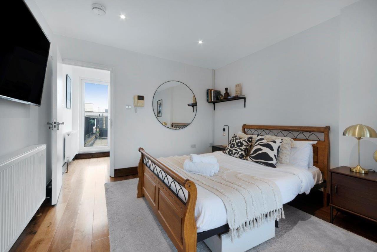 Huge Shoreditch Apartment- Private Roof Terrace ลอนดอน ภายนอก รูปภาพ