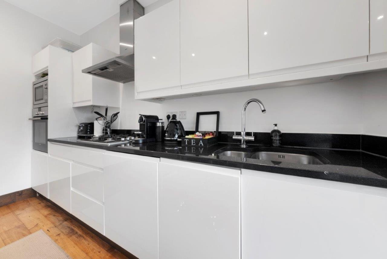 Huge Shoreditch Apartment- Private Roof Terrace ลอนดอน ภายนอก รูปภาพ